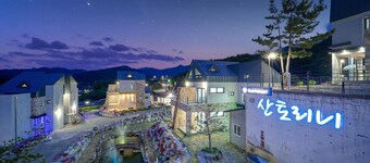 Samcheok Santorini Pension