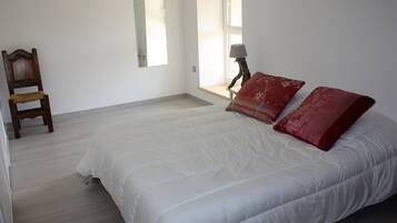 6 Schlafzimmer, Reisekinderbett, kostenloses WLAN