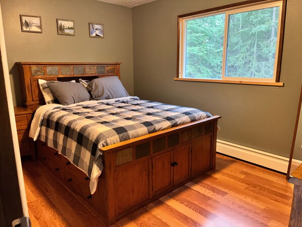 3 habitaciones, tabla de planchar con plancha y wifi gratis 