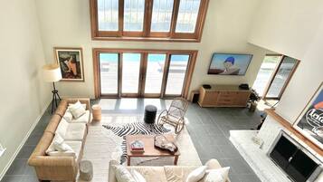 Smart TV, fireplace, offices