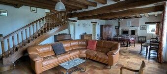 Gîte de groupe Rabelais: large country house in the Touraine region