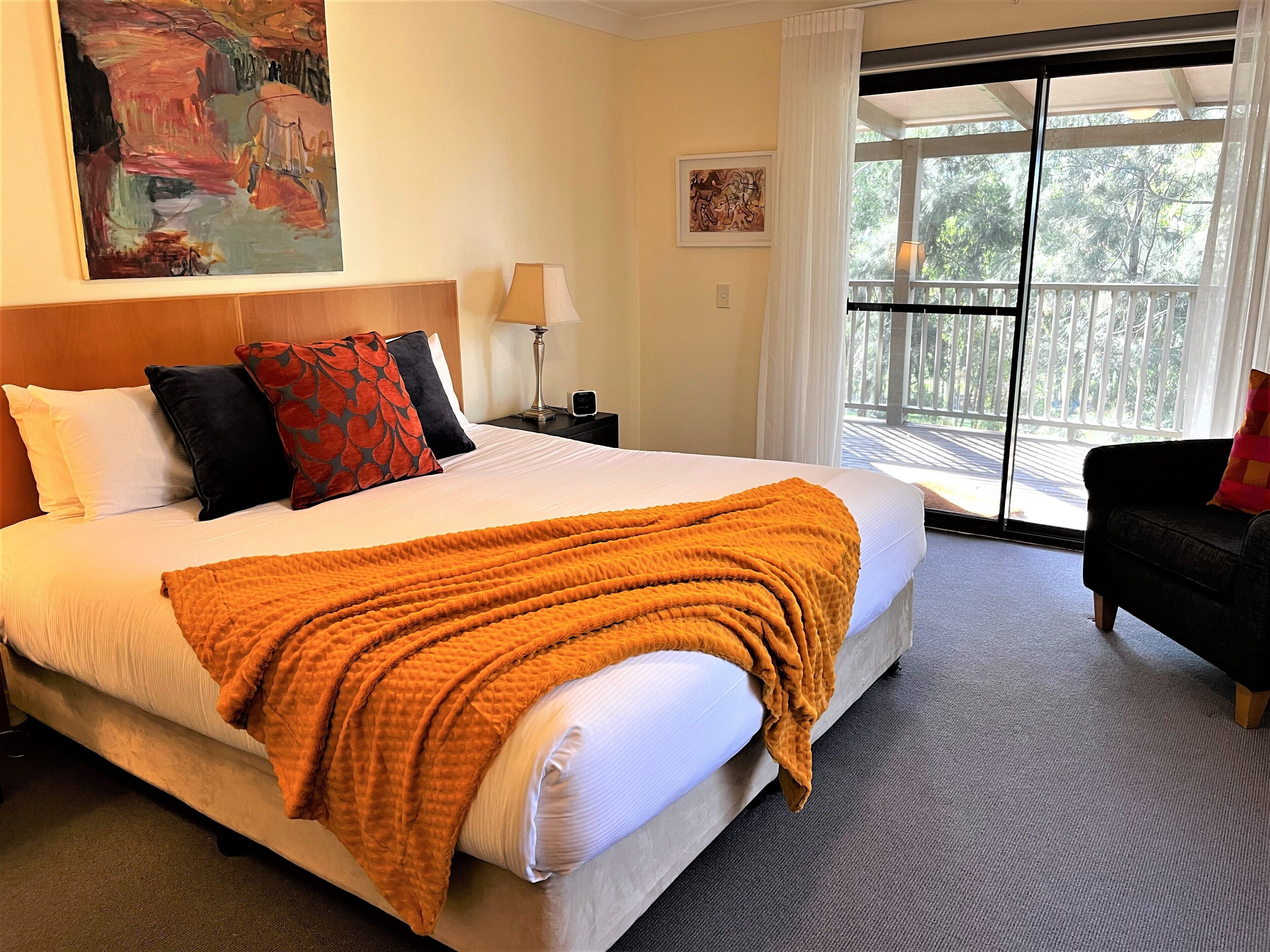 Trinkeyroo - Unique Cypress Lakes Villa — image 9