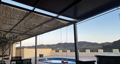 Rural house with pool and barbecue