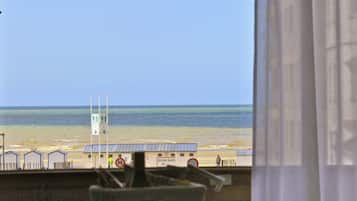 Comfort Double Room | 1 bedroom, hypo-allergenic bedding, minibar, in-room safe