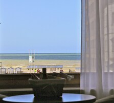 Comfort Double Room | Hypo-allergenic bedding, minibar, in-room safe, desk