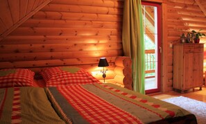 3 chambres, fer et planche à repasser, lit parapluie, Wi-Fi gratuit