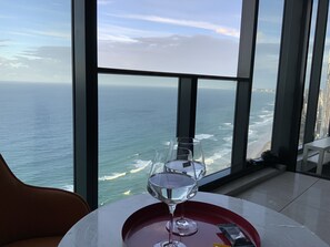 Dining - Surfers Paradise Beach Front Skyline 2 Bedroom Luxury Apartment.<br> (Surfers Paradise)
