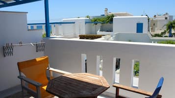 One Room Apartment Sea View | In-room safe, iron/ironing board, free cribs/infant beds, free WiFi