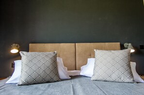 3 bedrooms, in-room safe, iron/ironing board, free WiFi