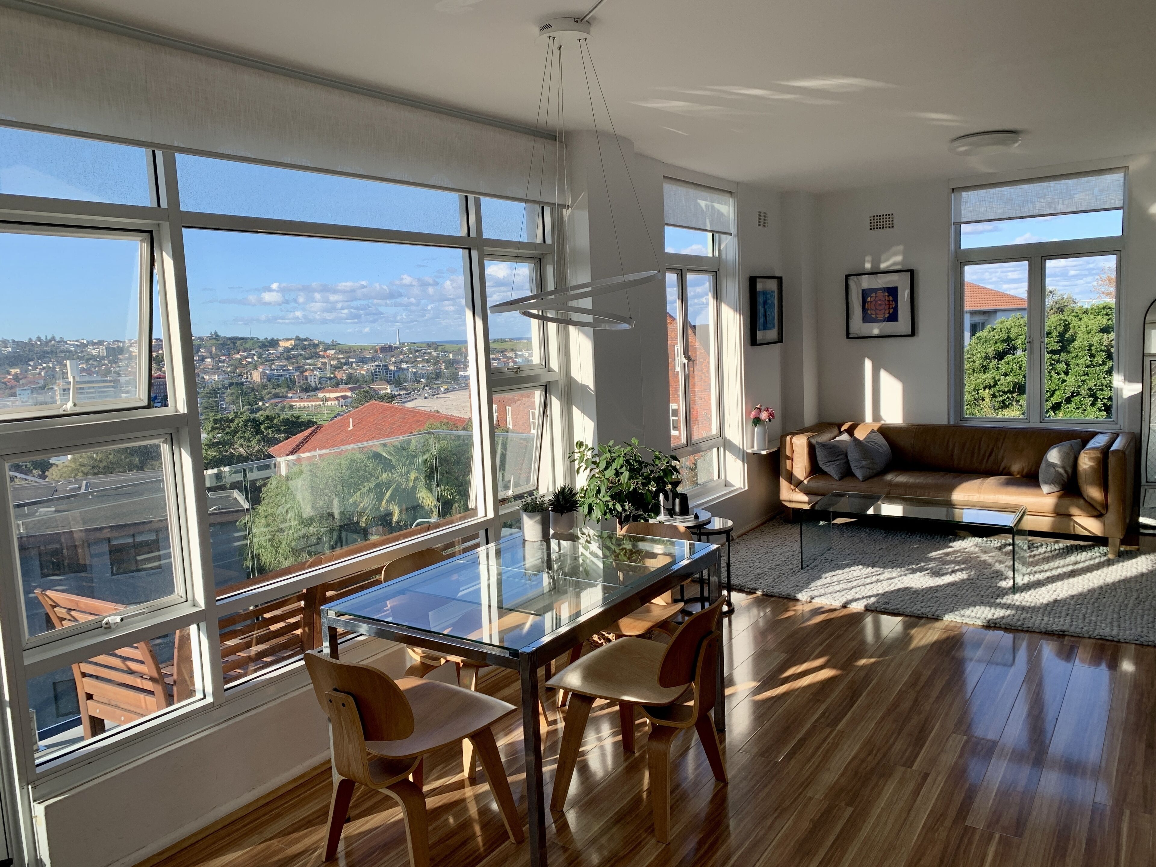 Sunny apartment with beach views - 5min from the beach
