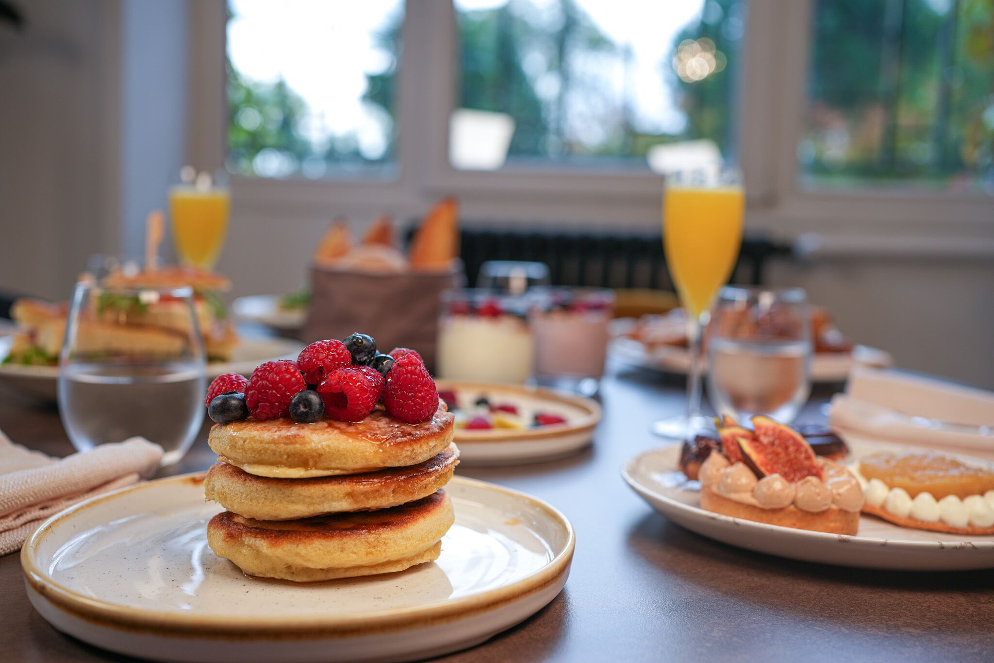 breakfast, lunch, dinner served; french cuisine