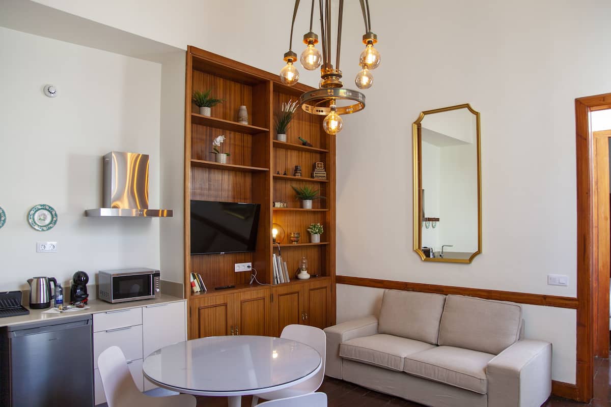 junior double room | laptop workspace, blackout curtains, iron/ironing board, free wifi