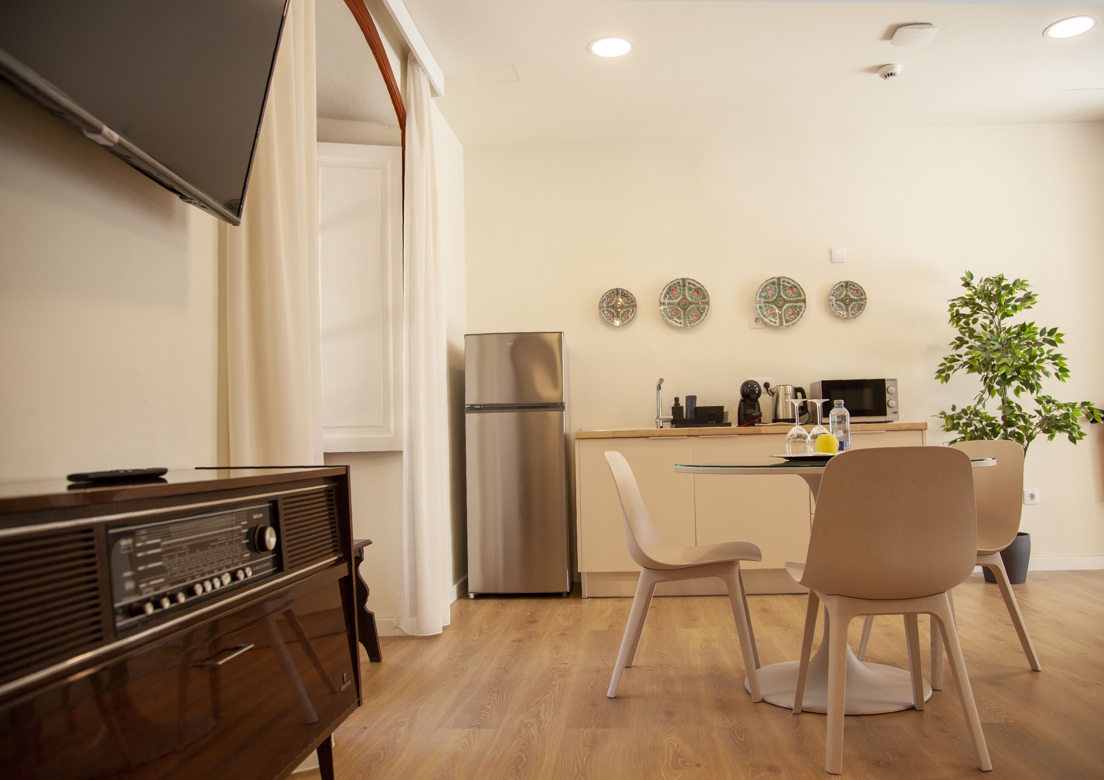 junior double room | laptop workspace, blackout curtains, iron/ironing board, free wifi