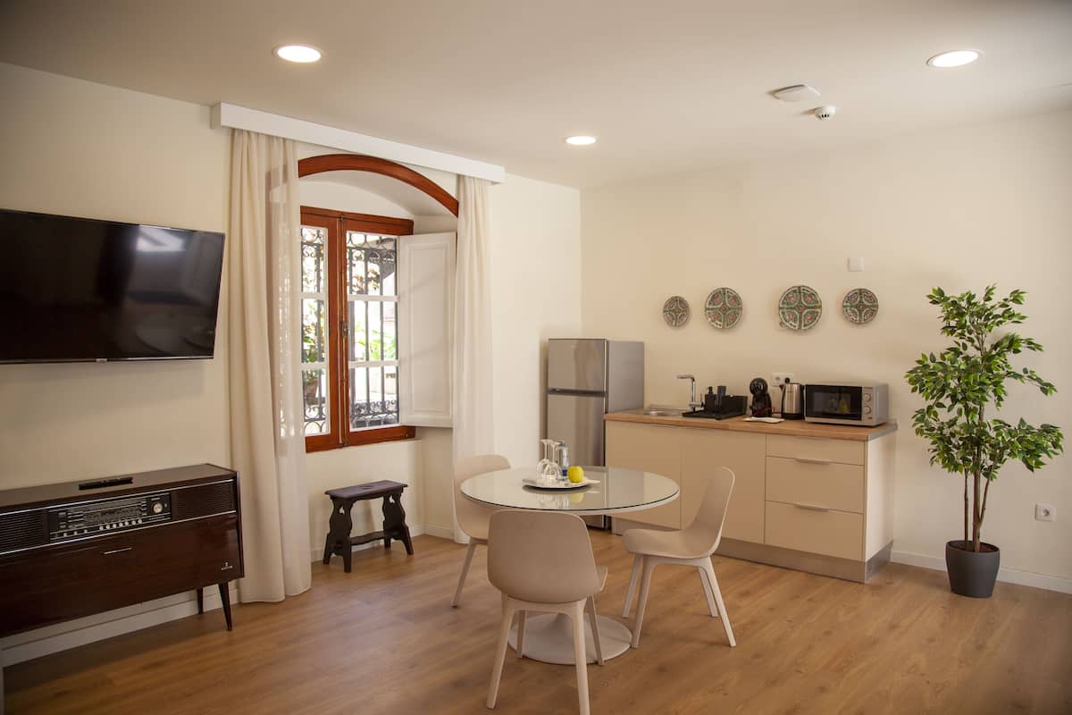 junior double room | dining room