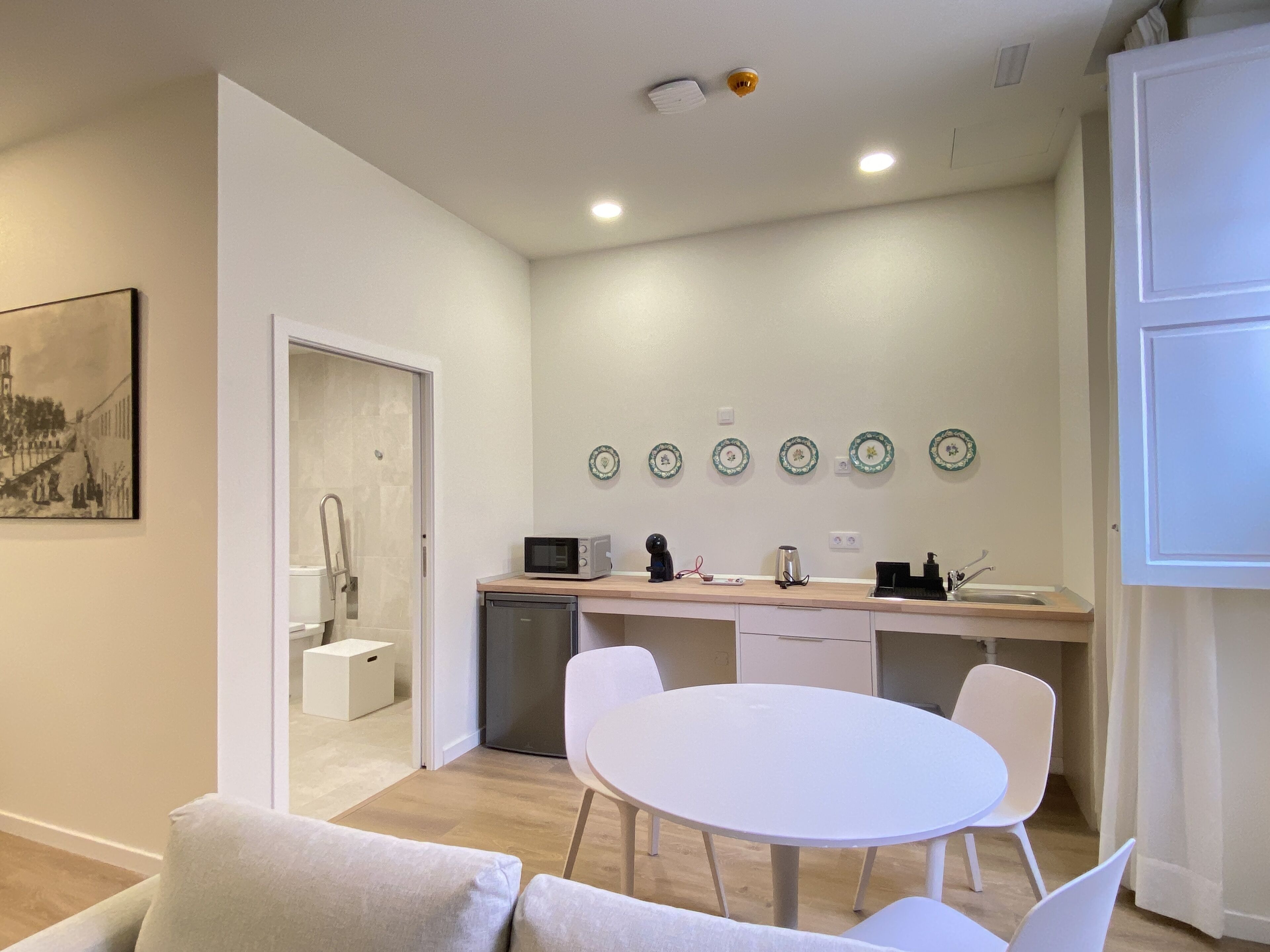 superior double room | private kitchen | mini-fridge, microwave, coffee/tea maker, electric kettle