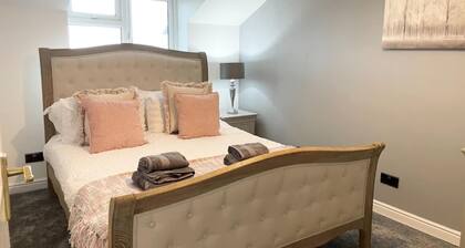 Stunning Beautiful 4-bed House in South Wales