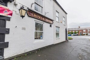 Exterior - Stanwix Cottage. Walking distance of park and town (Carlisle)