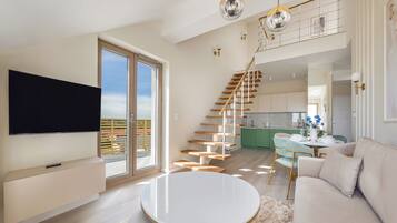 Appartement (311) | Woonruimte | Flatscreentelevisie