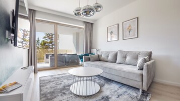 Apartment (115) | Living area | Flat-screen TV