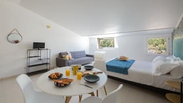 Apartemen Comfort | 1 kamar tidur, seprai premium, selimut bulu angsa, dan busa memori