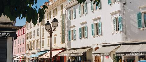 Voorkant van accommodatie