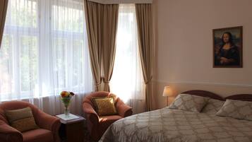 Standard Double Room | Free WiFi, bed sheets
