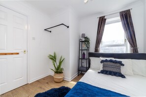 Apartment | 2 bedrooms, iron/ironing board, free WiFi, bed sheets