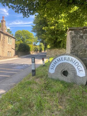 Apartment | Property grounds - 2-bed Flat in Summerbridge Harrogate, Pet Friendly (Harrogate)