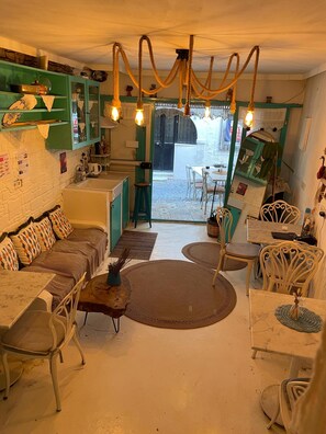 Reception - Aracati Pansiyon (Cesme)