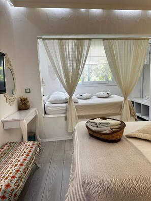 Family Quadruple Room | Individually decorated, individually furnished, free WiFi - Aracati Pansiyon (Cesme)