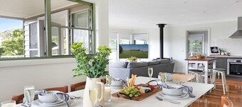 Tree-Scape Retreat – a serene oasis featuring breathtaking views, pet friendly accommodation