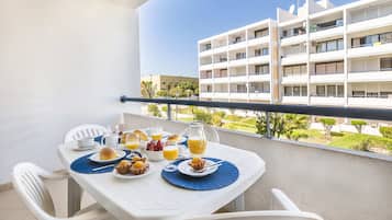 Apartment, 2 Bedrooms, Balcony | Balcony