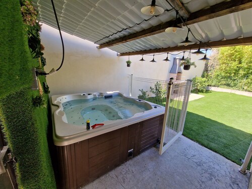 villa pour 10 personnes avec piscine et jacuzzi