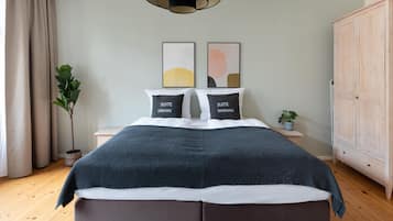 One-bedroom Suite with balcony | 2 Schlafzimmer, hochwertige Bettwaren, individuell dekoriert