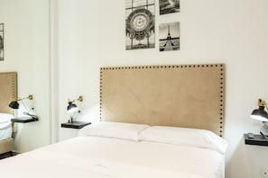 Appartement, 1 chambre | Ameublement unique, fer et planche à repasser, lit de bébé (supplément)