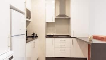Apartment, 1 Bedroom | Private kitchen