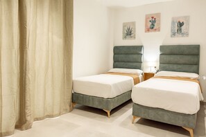 Appartement, 3 chambres | Ameublement unique, fer et planche à repasser, lit de bébé (supplément)