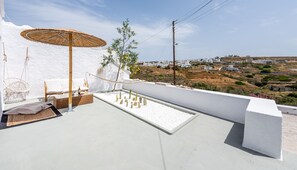 Executive Apartment | Terrace/patio - Salty Caves Apartments Milos (Milos)