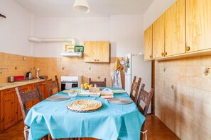 Appartement | Cuisine privée | Réfrigérateur, un four, bouilloire électrique, grille-pain