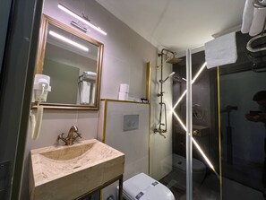 Bathroom - By Kinyas Hotel (Istanbul)
