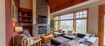 Gorgeous Chalet - Incredible Views - Hot Tub - Fire Pit