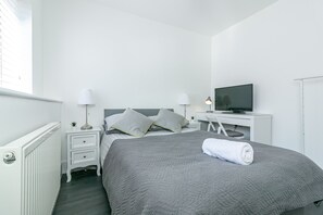 Standard Double Room, Shared Bathroom, Garden View | 1 bedroom