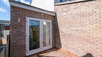 Exclusive House, Private Bathroom, Garden View (King Pin Corner) | Terrace/patio