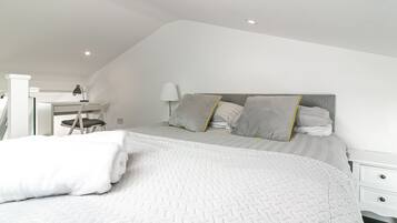 Exclusive House, Private Bathroom, Garden View (King Pin Corner) | 1 bedroom