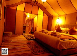 6 bedrooms, free WiFi - Sleeping in a luxury tent in Merzouga (Merzouga)