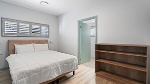 3 bedrooms, bed sheets