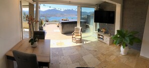 Outdoor dining - Villa (Olmeto)