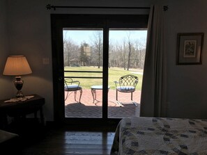 3 slaapkamers, een strijkplank/strijkijzer, gratis wifi, beddengoed