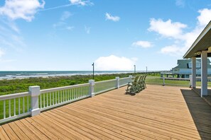 Maison, 4 chambres | Balcon