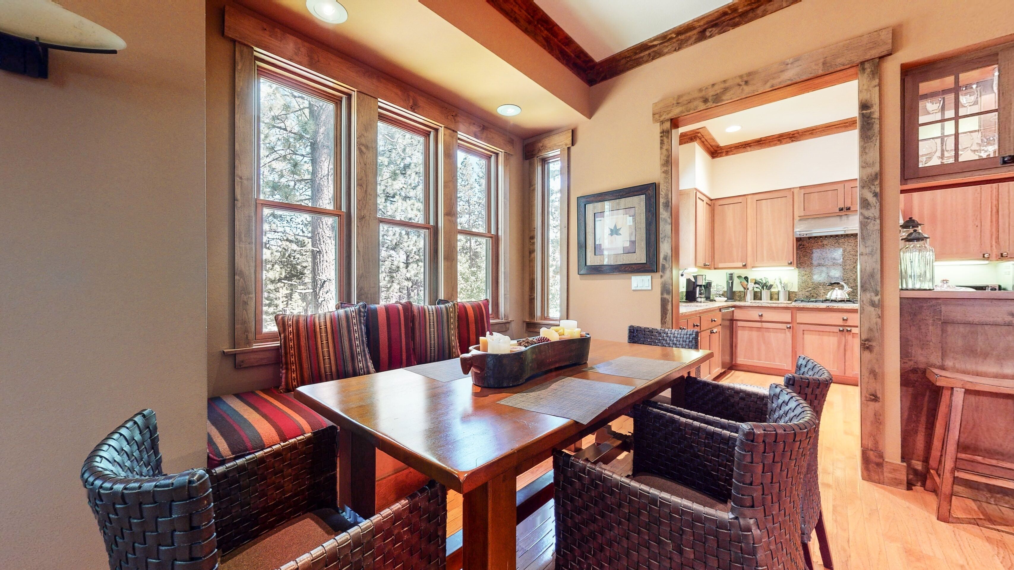 House, 6 Bedrooms | Private kitchen | Fridge, oven, coffee/tea maker, toaster